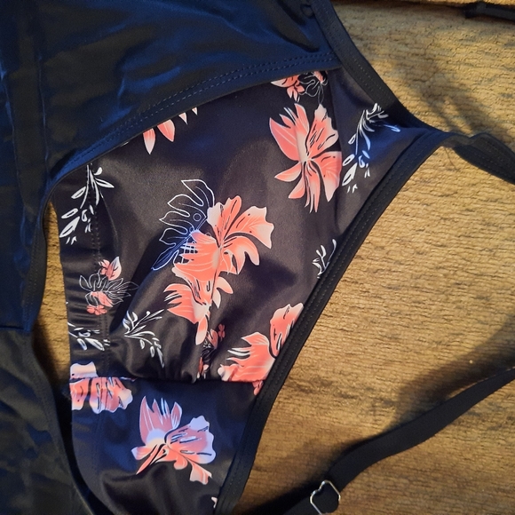 Pink Floral Tankini with Bikini Bottoms - Picture 6 of 9